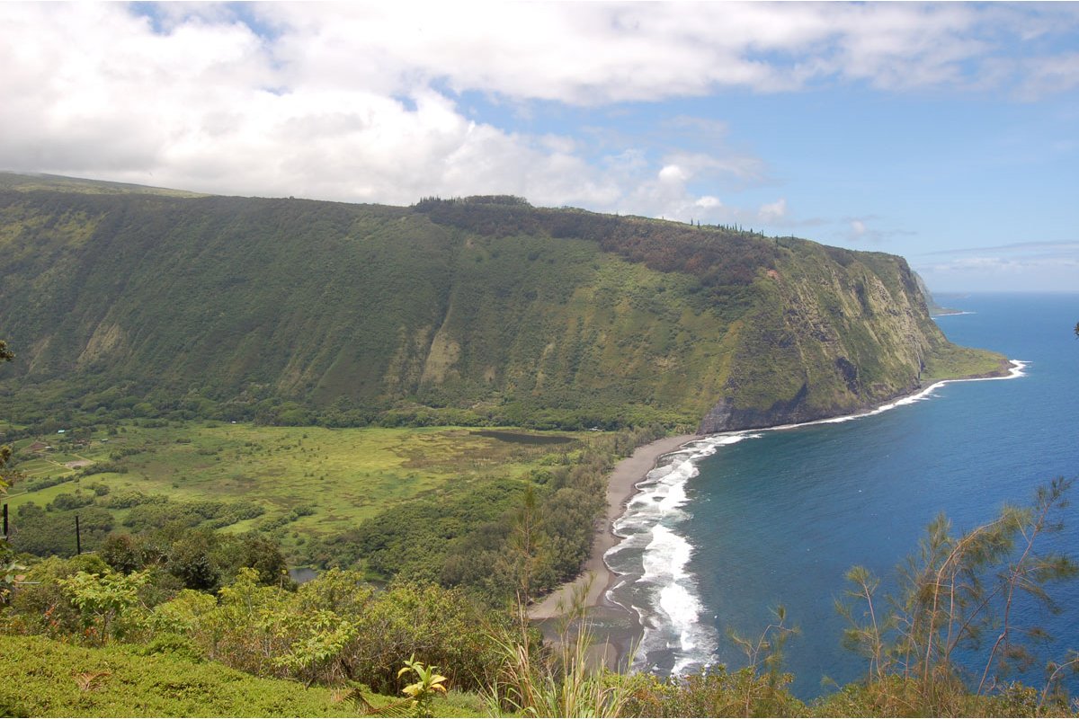 Waipio Valley Information, Photos & More