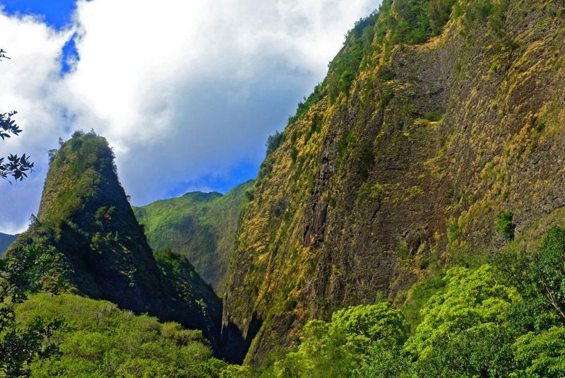The Best Hawaiian Island to Visit